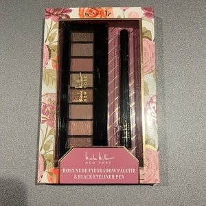 Eyeshadow Pallet + Black Eyeliner